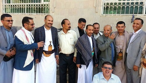 المدير التنفيذي يتبادل تهاني العيد مع موظفي الصندوق في اول ايام الدوام الرسمي عقب اجازة عيد الفطر المبارك